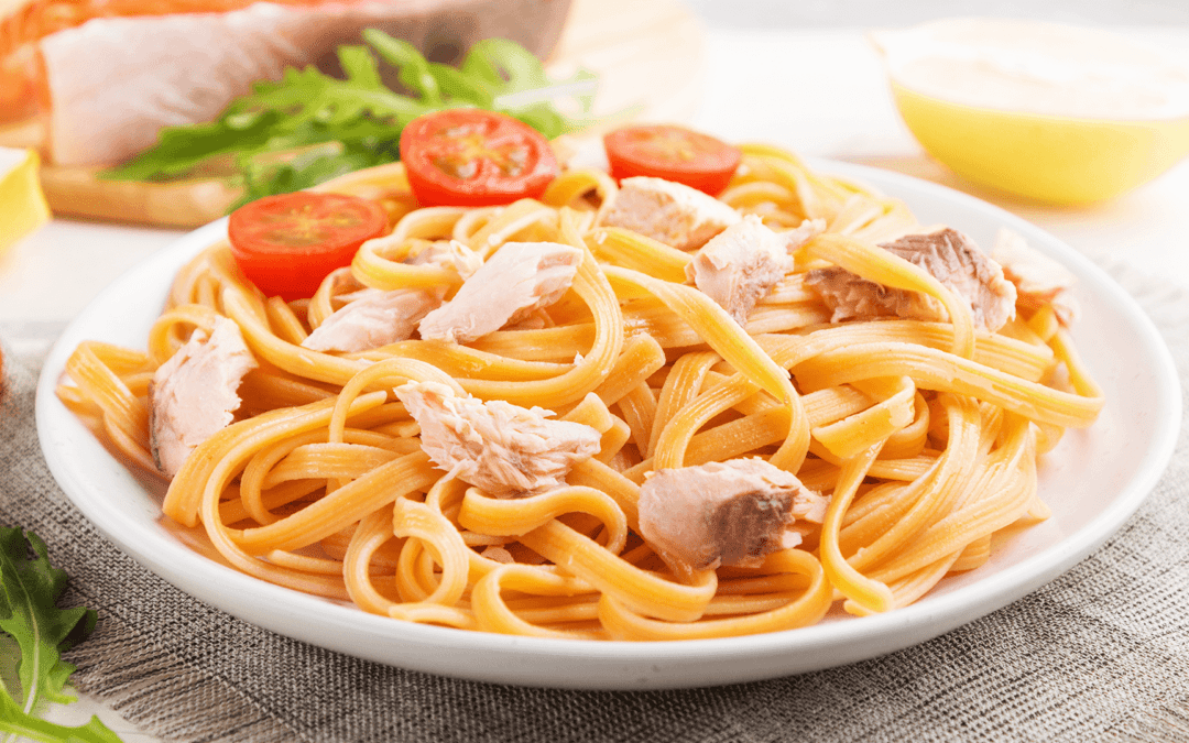 Lachs-Pasta mit Zitronencremesauce: Ein Hauch von Frische auf Ihrem Teller!